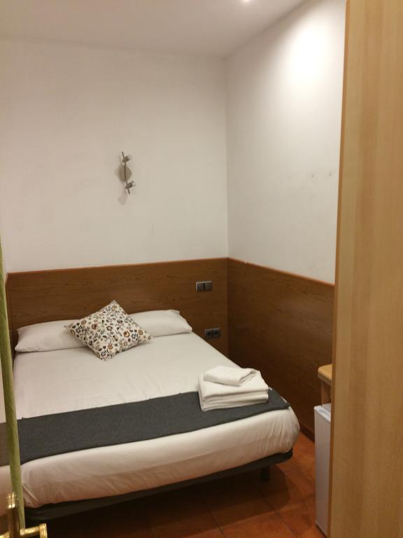 Estudios Pelayo Guest House Βαρκελώνη Δωμάτιο φωτογραφία